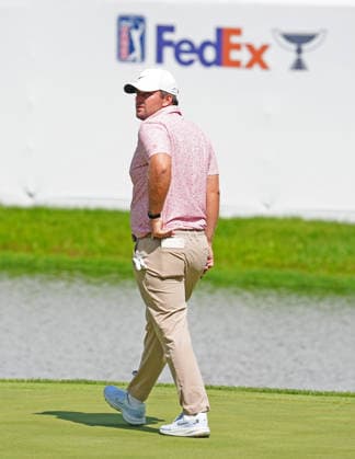 SILVIS, IL - JULY 05: PGA, Golf Herren golfer Chris Gotterup putts on the 18th hole during the final round of the John Deere Classic on July 5, 2026, at TPC Deere Run in Silvis, Illinois. (Photo by Brian Spurlock Icon Sportswire) GOLF: JUL 05 PGA John Deere Classic EDITORIAL USE ONLY Icon26070541
