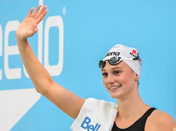 July 5, 2026, Montreal, Pq, Canada: Summer McIntosh waves to fans after setting a new world in the women s 200m butterfly final at the Canadian Swimming Trials in Montreal, on Sunday, July 5, 2026. Canada News - July 5, 2026  - ZUMAc35_ 20260705_zaf_c35_057 Copyright: xGrahamxHughesx