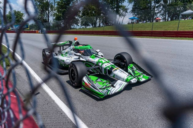 July 5, 2026, Lexington, Ohio, USA: IndyCar, Indy Car, IRL, USA SERIES driver, RINUS VEEKAY (76) (NLD) of Hoofddorp, Netherlands, races through the turns during the Honda Indy 200 at the Mid Ohio in LEXINGTON Ohio. Lexington USA - ZUMAa161 20260705_aaa_a161_007 Copyright: xQuinnxShellx xGMGx