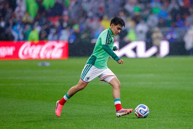 FIFA World Cup, WM, Weltmeisterschaft, Fussball 2026 MEXICO VS ENGLAND FIFA WORLD CUP 2026 MEXICO VS ENGLAND MEXICO VS ENGLAND 05072026 MEXICO CITY, MEXICO. Action photo of Gilberto Mora of the Mexico team, during game of the FIFA World Cup 2026 held at the Estadio Ciudad de Mexico of Mexico City. Foto de accion de Gilberto Mora de Mexico, durante juego de Copa del Mundo 2026 de la FIFA en el Estadio Ciudad de MÃ xico de la Ciudad de Mexico. PHOTO BY IMAGENSHOP AGENCIA FOTOGRAFICA MEXICO CITY MEXICO CITY MEXICO *** FIFA WORLD CUP 2026 MEXICO VS ENGLAND FIFA WORLD CUP 2026 MEXICO VS ENGLAND MEXICO VS ENGLAND 07 05 2026 MEXICO CITY, MEXICO Action photo of Gilberto Mora of the Mexico team during a 2026 FIFA World Cup match held at the Estadio Ciudad de México in Mexico City Action photo of Gilberto Mora of Mexico, during a 2026 FIFA World Cup match at the Estadio Ciudad de México in Mexico City PHOTO BY IMAGENSHOP PHOTO AGENCY MEXICO CITY MEXICO CITY MEXICO Copyright: xYOALIxMARTINEZx