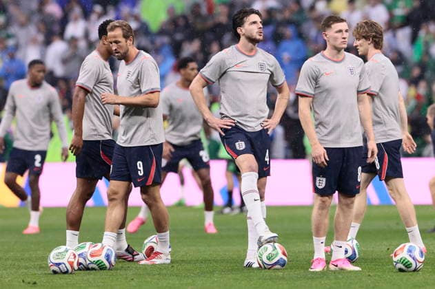 FIFA World Cup, WM, Weltmeisterschaft, Fussball 2026 - Round of 16 - Mexico vs. England Players of England warm up ahead of the FIFA World Cup 2026 Round of 16 soccer match between Mexico and England, in Mexico City, Mexico, 05 July 2026. Ciudad de Mexico Mexico  Copyright: xJOSExMENDEZx