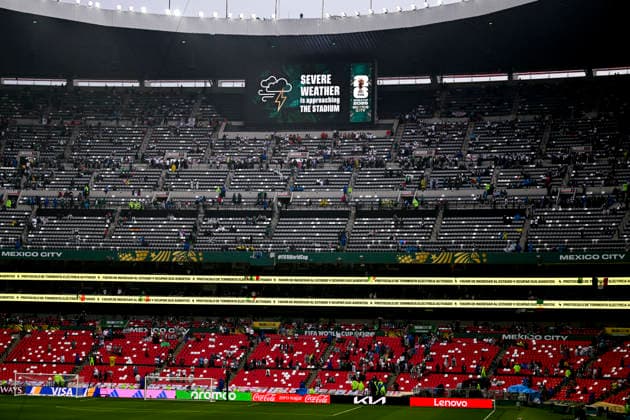 (260706) -- MEXICO CITY, July 6, 2026 -- Spectators wait for the start of the match before the round of 16 match between Mexico and England at the 2026 FIFA World Cup, WM, Weltmeisterschaft, Fussball at the Mexico City Stadium, Mexico, July 5, 2026. The match was rescheduled due to adverse weather conditions. ) (SP)MEXICO-MEXICO CITY-FOOTBALL-FIFA WORLD CUP-ROUND OF 16-MEX VS ENG WuxWei 