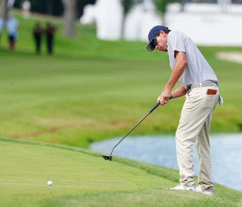 SILVIS, IL - JULY 05: PGA, Golf Herren golfer Beth Kohles attempts a par putt on the 18th hole to try and force a playoff during the final round of the John Deere Classic on July 5, 2026, at TPC Deere Run in Silvis, Illinois. (Photo by Brian Spurlock Icon Sportswire) GOLF: JUL 05 PGA John Deere Classic EDITORIAL USE ONLY Icon26070576