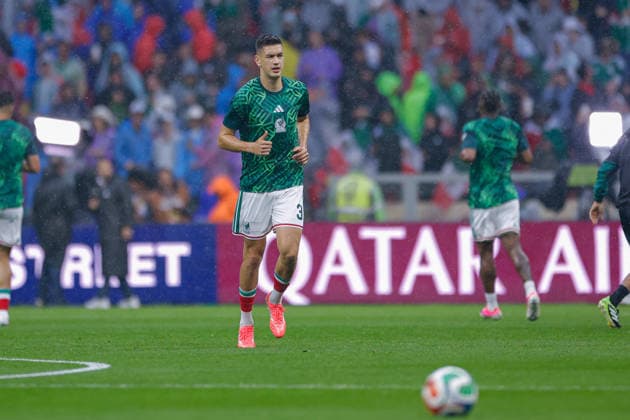 FIFA World Cup, WM, Weltmeisterschaft, Fussball 2026 MEXICO VS ENGLAND FIFA WORLD CUP 2026 MEXICO VS ENGLAND MEXICO VS ENGLAND 05072026 MEXICO CITY, MEXICO. Action photo of Cesar Montes of Mexico, during game of the FIFA World Cup 2026 held at the Estadio Ciudad de Mexico of Mexico City. Foto de accion de Cesar Montes de Mexico, durante juego de Copa del Mundo 2026 de la FIFA en el Estadio Ciudad de MÃ xico de la Ciudad de Mexico. PHOTO BY IMAGENSHOP AGENCIA FOTOGRAFICA MEXICO CITY MEXICO CITY MEXICO *** 2026 FIFA World Cup: Mexico vs. England 2026 FIFA World Cup: Mexico vs. England Mexico vs. England July 5, 2026, Mexico City, MEXICO Action photo of Cesar Montes of Mexico during a match of the 2026 FIFA World Cup held at the Estadio Ciudad de México in Mexico City Action photo of Cesar Montes of Mexico, during a 2026 FIFA World Cup match at the Estadio Ciudad de México in Mexico City. PHOTO BY IMAGENSHOP PHOTO AGENCY MEXICO CITY MEXICO CITY MEXICO Copyright: xIMAGENSHOPxAGENCIAxFOTOGRAFICAx