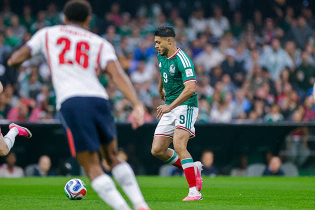 FIFA World Cup, WM, Weltmeisterschaft, Fussball 2026 MEXICO VS ENGLAND FIFA WORLD CUP 2026 MEXICO VS ENGLAND MEXICO VS ENGLAND 05072026 MEXICO CITY, MEXICO. Action photo of Raul Jimenez (9) of Mexico, during game of the FIFA World Cup 2026 held at the Estadio Ciudad de Mexico of Mexico City. Foto de accion de Raul Jimenez (9) de Mexico durante juego de Copa del Mundo 2026 de la FIFA en el Estadio Ciudad de MÃ xico de la Ciudad de Mexico. PHOTO BY IMAGENSHOP AGENCIA FOTOGRAFICA MEXICO CITY MEXICO CITY MEXICO *** FIFA WORLD CUP 2026 MEXICO VS ENGLAND FIFA WORLD CUP 2026 MEXICO VS ENGLAND MEXICO VS ENGLAND 05 07 2026 MEXICO CITY, MEXICO Action photo of Raul Jimenez (No. 9) of Mexico, during a match of the 2026 FIFA World Cup held at the Estadio Ciudad de México in Mexico City Action photo of Raúl Jiménez (No. 9) of Mexico during a match of the 2026 FIFA World Cup at the Estadio Ciudad de México in Mexico City PHOTO BY IMAGENSHOP AGENCY PHOTOGRAPHIC AGENCY MEXICO CITY MEXICO CITY MEXICO Copyright: xIMAGENSHOPxAGENCIAxFOTOGRAFICAx