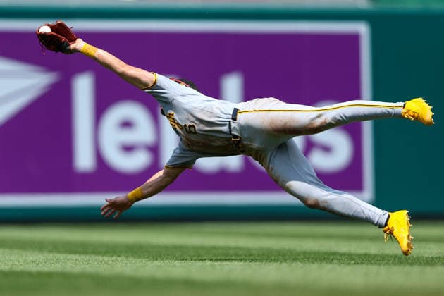 July 5, 2026, Washington D.C, District Of Columbia, United States: Washington, DC; Pittsburgh Pirates shortstop Konnor Griffin (6) makes a diving catch during the Major League Baseball game between the Washington Nationals and the Pittsburgh Pirates at Nationals Park on Sunday, July 5, 2026. The Pirates beat the Nationals 11-5. Washington D.C United States - ZUMAp258 20260705_znp_p258_024 Copyright: xStevexPrakopex
