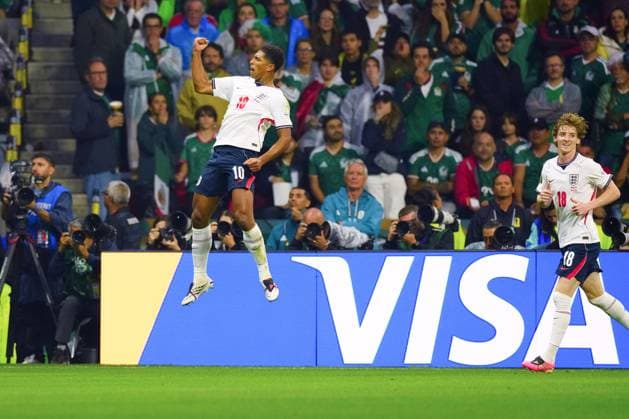 Jude Bellingham of England celebrates scoring the opening goal Mexico v England, 2026 FIFA World Cup, WM, Weltmeisterschaft, Fussball Round of 16, Football, Azteca Stadium, Mexico City, Mexico - 05 Jul 2026Mexico City Azteca Stadium Mexico  Copyright: xJavierxGarcia Shutterstockx 16975483bv