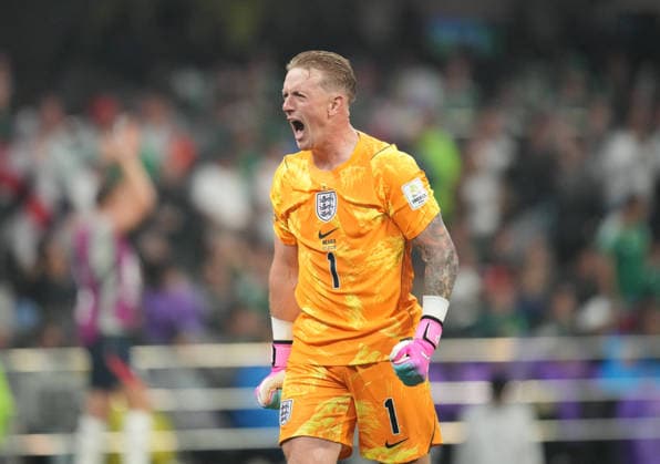Jordan Pickford (England) during Mexico and England, Round of 16 FIFA World Cup, WM, Weltmeisterschaft, Fussball 2026, Azteca Stadium, Mexico, Mexico on July 5, 2026. Thor Wegner DeFodi Images. (Photo by DeFodi Images) - *** Jordan Pickford of England during the Round of 16 match between Mexico and England at the 2026 FIFA World Cup, Azteca Stadium, Mexico City, Mexico, on July 5, 2026. Photo by Thor Wegner, DeFodi Images