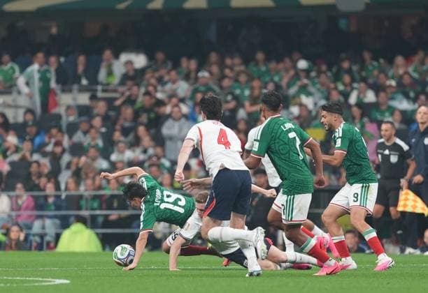 Mexico v England - FIFA World Cup, WM, Weltmeisterschaft, Fussball 2026 - Round of 16 MEXICO CITY, MEXICO - JULY 05: Declan Rice (4) of England in action during the FIFA World Cup 2026 Round of 16 match between Mexico and England at Mexico Stadium (Estadio Azteca) in Mexico City, Mexico on July 05, 2026. Juancho Torres Anadolu Mexico City Mexico. Editorial use only. Please get in touch for any other usage.  Copyright: x2026xAnadoluxJuanchoxTorresx