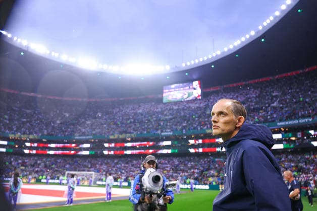 MEXICO CITY, MEXICO - JULY 5: Thomas Tuchel, Head Coach of England walks out to the pitch before the FIFA World Cup, WM, Weltmeisterschaft, Fussball 2026 Round Of 16 match between Mexico and England at Mexico City Stadium on July 5, 2026 in Mexico City, Mexico.  Copyright: xMBxMediax