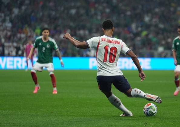 Mexico v England - FIFA World Cup, WM, Weltmeisterschaft, Fussball 2026 - Round of 16 MEXICO CITY, MEXICO - JULY 05: Jude Bellingham (10) of England in action during the FIFA World Cup 2026 Round of 16 match between Mexico and England at Mexico Stadium (Estadio Azteca) in Mexico City, Mexico on July 05, 2026. Juancho Torres Anadolu Mexico City Mexico. Editorial use only. Please get in touch for any other usage.  Copyright: x2026xAnadoluxJuanchoxTorresx