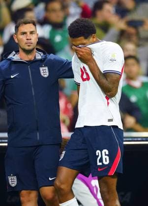 Jarell Quansah of England after receiving a red card Mexico v England, 2026 FIFA World Cup, WM, Weltmeisterschaft, Fussball Round of 16, Football, Azteca Stadium, Mexico City, Mexico - 05 Jul 2026Mexico City Azteca Stadium Mexico  Copyright: xJavierxGarcia Shutterstockx 16975483cm