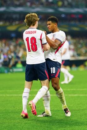 Anthony Gordon of England wins a penalty Mexico v England, 2026 FIFA World Cup, WM, Weltmeisterschaft, Fussball Round of 16, Football, Azteca Stadium, Mexico City, Mexico - 05 Jul 2026Mexico City Azteca Stadium Mexico  Copyright: xJavierxGarcia Shutterstockx 16975483cr