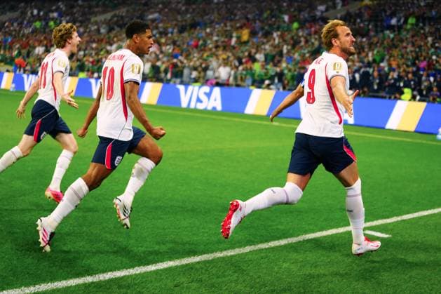 Harry Kane of England celebrates scoring from the penalty spot Mexico v England, 2026 FIFA World Cup, WM, Weltmeisterschaft, Fussball Round of 16, Football, Azteca Stadium, Mexico City, Mexico - 05 Jul 2026Mexico City Azteca Stadium Mexico  Copyright: xJavierxGarcia Shutterstockx 16975483ct