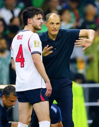 Thomas Tuchel talks to Declan Rice of England Mexico v England, 2026 FIFA World Cup, WM, Weltmeisterschaft, Fussball Round of 16, Football, Azteca Stadium, Mexico City, Mexico - 05 Jul 2026Mexico City Azteca Stadium Mexico  Copyright: xJavierxGarcia Shutterstockx 16975483dl