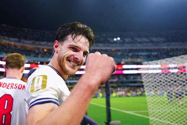 Declan Rice of England celebrates at full time Mexico v England, 2026 FIFA World Cup, WM, Weltmeisterschaft, Fussball Round of 16, Football, Azteca Stadium, Mexico City, Mexico - 05 Jul 2026Mexico City Azteca Stadium Mexico  Copyright: xJavierxGarcia Shutterstockx 16975483ek