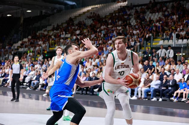 IPA86424128 - 10 Azuolas Tubelis (2002, 211, Forward Center, Zalgiris Kaunas) FIBA Basketball World Cup 2027 European Qualifiers Italy vs. Lithuania, Bologna, July 5, 2026 17 Giampaolo Ricci (1991, 202, Forward, EA7 Emporio Armani Milano) FIBA Basketball World Cup 2027 European Qualifiers Italy vs. Lithuania, Bologna, July 5, 2026, during the FIBA World Cup 2027 European Qualifiers—Italy vs. Lithuania, FIBA World Cup in Bologna, Italy, July 5, 2026  Copyright: xValentinoxOrsini IPAxSportx xx 86424128