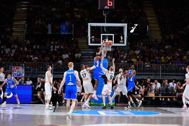 IPA86424133 - 48 Chinonso Giovanni Emejuru (2002, 208, Center, Free Agent) 2027 FIBA Basketball World Cup European Qualifiers: Italy vs. Lithuania, Bologna, July 5, 2026—dunk during the 2027 FIBA World Cup European Qualifiers - Italy vs. Lithuania, FIBA World Cup in Bologna, Italy, July 5, 2026  Copyright: xValentinoxOrsini IPAxSportx xx 86424133