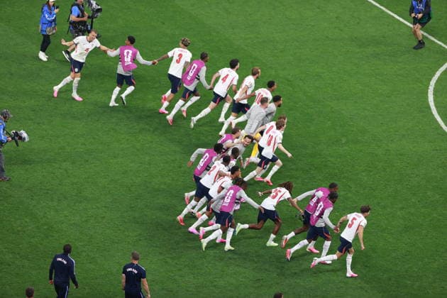 FIFA World Cup, WM, Weltmeisterschaft, Fussball 2026 - Round of 16 - Mexico vs. England England players celebrate at the end of the FIFA World Cup 2026 Round of 16 soccer match between Mexico and England, in Mexico City, Mexico, 05 July 2026. Mexico City Mexico  Copyright: xMARIOxGUZMANx