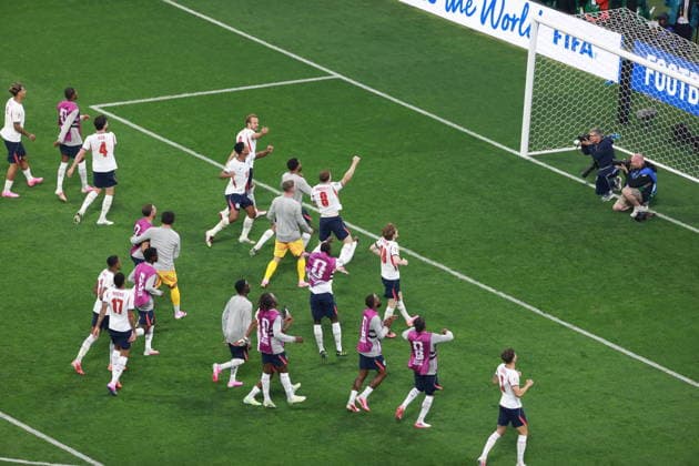 FIFA World Cup, WM, Weltmeisterschaft, Fussball 2026 - Round of 16 - Mexico vs. England England players celebrate at the end of the FIFA World Cup 2026 Round of 16 soccer match between Mexico and England, in Mexico City, Mexico, 05 July 2026. Mexico City Mexico  Copyright: xMARIOxGUZMANx