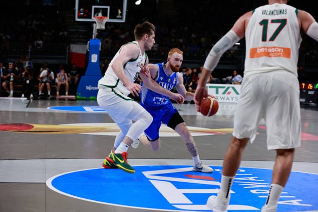 IPA86424542 - 01 Nico Mannion (2001, 191, Point Guard, EA7 Emporio Armani Milano) FIBA Basketball World Cup 2027 European Qualifiers Italy vs. Lithuania, Bologna, July 5, 2026 10 Azuolas Tubelis (2002, 211, Forward Center, Zalgiris Kaunas) FIBA Basketball World Cup 2027 European Qualifiers Italy vs. Lithuania, Bologna, July 5, 2026, during the FIBA World Cup 2027 European Qualifiers - Italy vs. Lithuania, FIBA World Cup in Bologna, Italy, July 5, 2026  Copyright: xValentinoxOrsini IPAxSportx xx 86424542