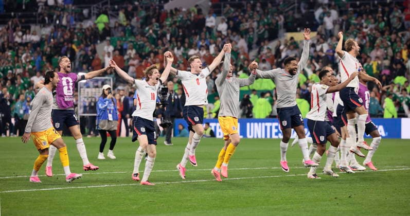 FIFA World Cup, WM, Weltmeisterschaft, Fussball 2026 - Round of 16 - Mexico vs. England Players of England celebrate after the FIFA World Cup 2026 Round of 16 soccer match between Mexico and England, in Mexico City, Mexico, 05 July 2026. MEXICO CITY Mexico  Copyright: xJOSExMENDEZx