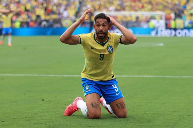 Football - FIFA World Cup, WM, Weltmeisterschaft, Fussball - Round of 16 - Brazil v Norway 5th July 2026 - FIFA World Cup - Round of 16 - Brazil v Norway - Matheus Cunha of Brazil looks dejected - Photo: Simon Stacpoole Offside. New Jersey USA *** Fußball: FIFA-Weltmeisterschaft, Achtelfinale: Brasilien gegen Norwegen, 5. Juli 2026 FIFA-Weltmeisterschaft, Achtelfinale: Brasilien gegen Norwegen Matheus Cunha aus Brasilien wirkt niedergeschlagen Foto: Simon Stacpoole Offside, New Jersey, USA  Copyright: xSimonxStacpoolexOffside