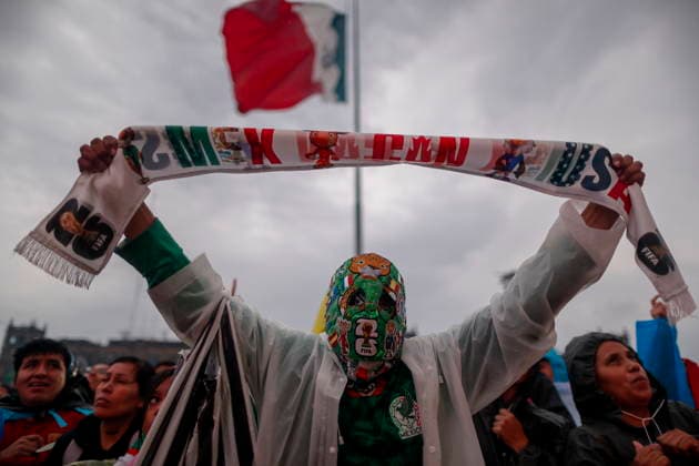 FIFA World Cup, WM, Weltmeisterschaft, Fussball 2026 - Round of 16 - Mexico vs England Fans of Mexico react at the Fan Fest in the Zócalo during the Round of 16 match in the 2026 FIFA World Cup between Mexico and England in Mexico City, Mexico, 05 July 2026. Mexico City Mexico  Copyright: xISAACxESQUIVELx