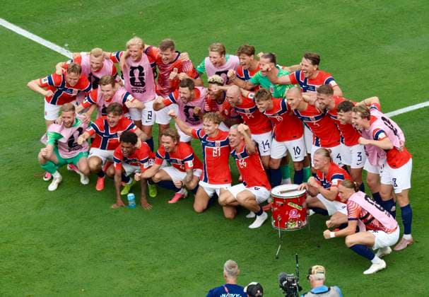 EAST RUTHERFORD, NEW JERSEY - JULY 05: Players of Norway celebrate victory after the FIFA World Cup, WM, Weltmeisterschaft, Fussball 2026 Round of 16 match between Brazil and Norway at New York New Jersey Stadium on July 5, 2026 in East Rutherford, New Jersey.  Copyright: xVCGx 111652539692