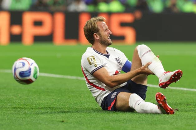 FIFA World Cup, WM, Weltmeisterschaft, Fussball 2026 - Round of 16 - Mexico vs. England England s Harry Kane reacts as he lies on the ground during the FIFA World Cup 2026 Round of 16 soccer match between Mexico and England, in Mexico City, Mexico, 05 July 2026. MEXICO CITY Mexico  Copyright: xALEXxCRUZx