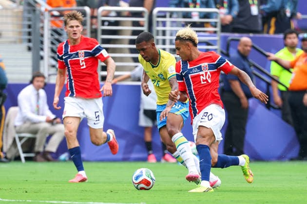 July 5, 2026, East Rutherford, Nj, United States: Rayan player of Brazil and Lucas Paqueta player of Brazil during the Round of 16 match between Brazil and Norway at the FIFA World Cup, WM, Weltmeisterschaft, Fussball at New York New Jersey Stadium, in East Rutherford, United States, on Sunday, July 05, 2026. East Rutherford United States - ZUMAv122 20260705_aap_v122_158 Copyright: xWilliamxVolcovx