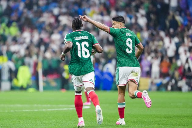 Raul Jimenez of Mexico celebrates after scoring the team s second goal during the FIFA Men’s World Cup 2026 round of 16 football match between Mexico and England at Mexico City Stadium, in Mexico City on July 5th 2026 (Photo by Alexandra Fechete SPP)  Copyright: xAlexandraxFechete SPPx Sportspressphoto_SPR185699