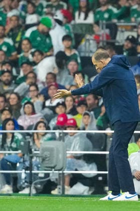 Thomas Tuchel, head coach of England, gestures during the FIFA Men’s World Cup 2026 round of 16 football match between Mexico and England at Mexico City Stadium, in Mexico City on July 5th 2026 (Photo by Alexandra Fechete SPP)  Copyright: xAlexandraxFechete SPPx Sportspressphoto_SPR185792