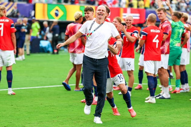 July 5, 2026, East Rutherford, Nj, United States: Stale Solbakken Coach of Norway celebrates qualifying for the quarterfinals after defeating Brazil 2-1 to the Round of 16 match at the FIFA World Cup, WM, Weltmeisterschaft, Fussball at New York New Jersey Stadium, in East Rutherford, United States, on Sunday, July 05, 2026. East Rutherford United States - ZUMAv122 20260705_aap_v122_220 Copyright: xWilliamxVolcovx