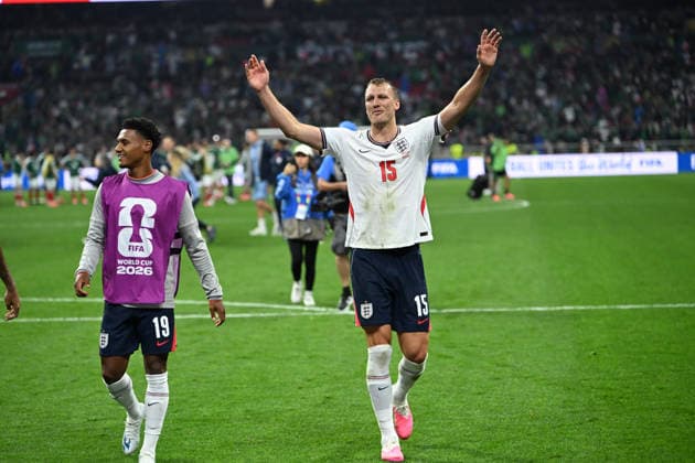 Mexico v England Round of 16 FIFA World Cup, WM, Weltmeisterschaft, Fussball 2026 Dan Burn 15 of England national team, Nationalteam celebrates after winning the FIFA World Cup 2026 round of 16 match against Mexico at Mexico City Stadium on July 5, 2026 in Mexico City, Mexico. (Photo by Ian Robles Eyepix Group) Copyright: xIanxRobles xEyepixxGroupx EL_05072026_191256JPEG