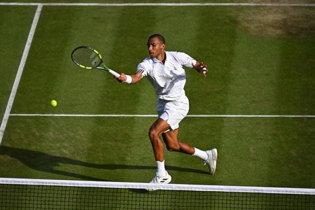 2026 Wimbledon - Felix Auger-Aliassime Felix Auger-Aliassime (CAN) during his fourth round match at the 2026 Wimbledon Championships at the AELTC in London, UK on July 5, 2026. Photo by Corinne Dubreuil ABACAPRESS.COM London  Copyright: xDubreuilxCorinne ABACAx