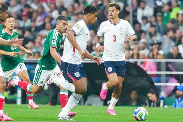 Jude Bellingham of England runs with the ball during the FIFA Men’s World Cup 2026 round of 16 football match between Mexico and England at Mexico City Stadium, in Mexico City on July 5th 2026 (Photo by Alexandra Fechete SPP)  Copyright: xAlexandraxFechete SPPx Sportspressphoto_SPR185944
