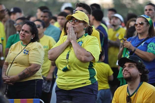 Torcedores na praça Arautos da Paz CAMPINAS, SP - 05.07.2026: TORCEDORES NA PRAcA ARAUTOS DA PAZ - Thousands of fans gathered at Arautos da Paz square in Taquaral in Campinas SP to watch the Brazil vs Norway game on Sunday afternoon 5. x2980035x  LeandroxFerreira xwww.imago-images.dex  IMAGO LeandroxFerreira