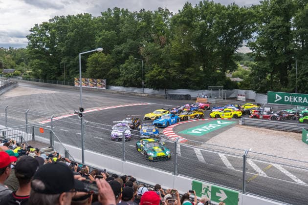 05.07.2026, GER, Motorsport, ADAC DTM, Saison 2026, Norisring Rennstart beim Sonntagsrennen der DTM auf dem Norisring, Nicki Thiim ( Dänemark, Comtoyou Racing, Aston Martin Vantage GT3, 007 ) führt vor Finn Wiebelhaus ( Deutschland, Haupt Racing Team HRT, Ford Mustang GT3, 64 ) *** July 5, 2026, GER, Motorsports, ADAC DTM, 2026 Season, Norisring: Start of the Sunday DTM race at the Norisring; Nicki Thiim (Denmark), Comtoyou Racing, Aston Martin Vantage GT3, 007 leads ahead of Finn Wiebelhaus (Germany), Haupt Racing Team (HRT), Ford Mustang GT3, 64 nordphotoxGmbHx xKnab NP_0100