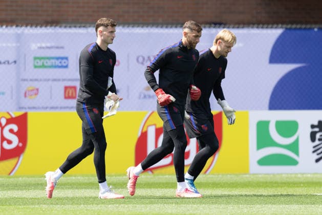July 4, 2026, Seattle, Washington, USA: United States of America goalkeeper Matt Freese (24) United States of America goalkeeper Matt Turner (1) United States of America goalkeeper Chris Brady (25) talk onto the field for team practice before their game at the USA national team, Nationalteam Training which took place at University of Washington Soccer Stadium. Seattle USA - ZUMAl181 20260704_zsp_l181_034 Copyright: xMelissaxLevinx