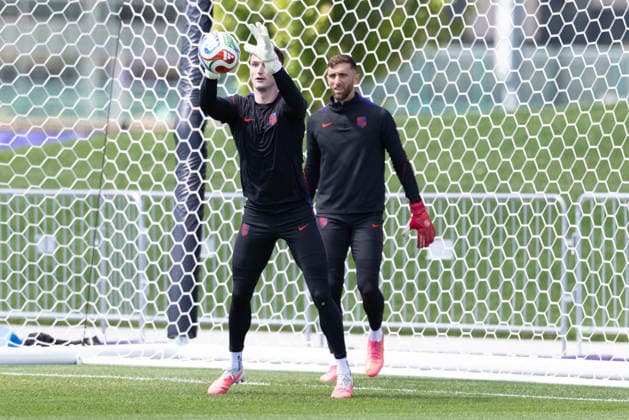 July 4, 2026, Seattle, Washington, USA: United States of America goalkeeper Matt Freese (24) warms up by United States of America goalkeeper Matt Turner (1) in their final team practice before their game at the USA national team, Nationalteam Training which took place at University of Washington Soccer Stadium. Seattle USA - ZUMAl181 20260704_zsp_l181_065 Copyright: xMelissaxLevinx