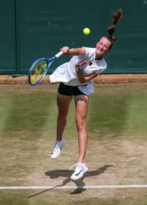 Mika Stojsavljevic (GBR), Maedchen Einzel, Girls Singles Tennis - Wimbledon 2026 - Grand Slam ITF ATP, Tennis Herren WTA, Tennis Damen - AELTC - London - - Great Britain - 6 July 2026. *** Mika Stojsavljevic GBR, Girls Singles, Girls Singles Tennis, Wimbledon 2026, Grand Slam, ITF, ATP, WTA, AELTC, London, Great Britain, July 6, 2026 Copyright: xJuergenxHasenkopfx