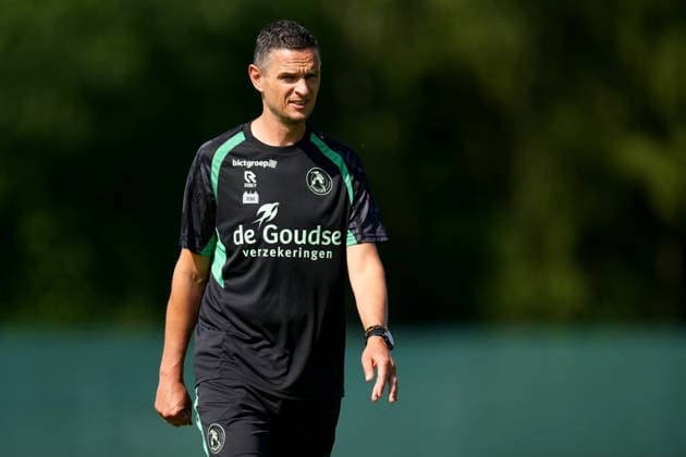 Training Sparta Rotterdam Rotterdam - Coach Rogier Meijer of Sparta Rotterdam during the a training in preperation of the 2026 2027 season. The training is set at Sportpark Nieuw-Terbregge on 6 July 2026 in Rotterdam, The Netherlands. (VK Sportphoto Yannick Verhoeven) Copyright: xYannickxVerhoevenx