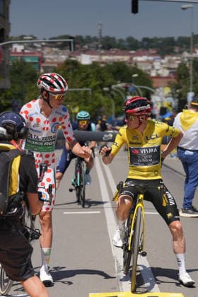 Tercera etapa del Tour de Francia 2026 (i-d) Los ciclistas Alex Molenaar y Jonas Vingegaard durante la tercera etapa del Tour de Francia 2026, a 6 de julio de 2026, en Granollers, Barcelona, Catalunya (Espana). La tercera etapa del Tour de Francia, que recorre 195 kilómetros, se celebra con un formato excepcional sin aficionados ni caravana publicitaria en la parte final por los incendios forestales que están sacudiendo la zona. 06 JULIO 2026 Granollers, Barcelona, Catalunya Granollers, Barcelona, Catalunya Espana *** Stage 3 of the 2026 Tour de France: Cyclists Alex Molenaar and Jonas Vingegaard during Stage 3 of the 2026 Tour de France, on July 6, 2026, in Granollers, Barcelona, Catalonia, Spain. The third stage of the Tour de France, covering 195 kilometers, is being held under exceptional circumstances, with no spectators or advertising caravan in the final stretch due to the wildfires ravaging the area. JULY 6, 2026 Granollers, Barcelona, Catalonia Granollers, Barcelona, Catalonia, Spain  Copyright: xDavidxZorrakinox 7649027
