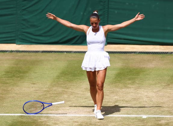Wimbledon Championships 2026, Day 8, AELTC Wimbledon, London, UK - 06 07 2026 Marta Kostyuk (UKR) celebrates her fourth round match win against Ashlyn Krueger (USA) in the 2026 Wimbledon Championships at the AELTC London London AELTC Wimbledon London GBR, UK NEWSPAPERS OUT Copyright: xMarkxGreenwoodx