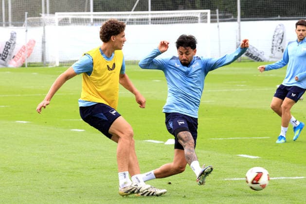 DEU, DFL, 2. FBL Hertha BSC, Training, 06.07.2026, Sportforum, Berlin, DEU, DFL, 2. FBL Hertha BSC, Training, Soufian Gouram (Hertha BSC Berlin 33), Kevin Sessa (Hertha BSC Berlin 8) DFL - regulations prohibit any use of Photographs as image sequences and or quasi-video *** GER, DFL, 2nd Bundesliga Hertha BSC, Training, July 6, 2026, Sportforum, Berlin, GER, DFL, 2nd Bundesliga Hertha BSC, Training, Soufian Gouram Hertha BSC Berlin 33, Kevin Sessa Hertha BSC Berlin 8. DFL regulations prohibit any use of photographs as image sequences and or quasi-video. nordphotoxGmbHx xEngler nph00076