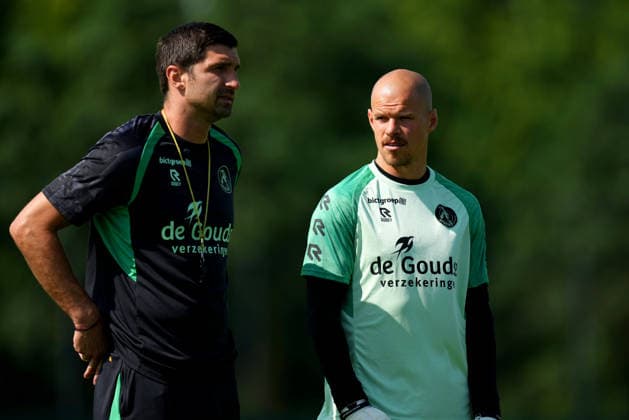Training Sparta Rotterdam Rotterdam - Assistant-coach Stefan Maletic of Sparta Rotterdam, Goalkeeper Filip Bednarek of Sparta Rotterdam during the a training in preperation of the 2026 2027 season. The training is set at Sportpark Nieuw-Terbregge on 6 July 2026 in Rotterdam, The Netherlands. (VK Sportphoto Yannick Verhoeven) Copyright: xYannickxVerhoevenx