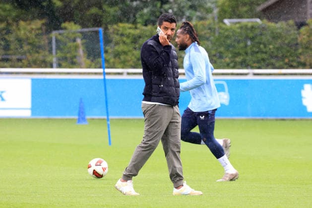 DEU, DFL, 2. FBL Hertha BSC, Training, 06.07.2026, Sportforum, Berlin, DEU, DFL, 2. FBL Hertha BSC, Training, Leiter Teammanagement Sami Allagui (Hertha BSC), Deyovaisio Zeefuik (Hertha BSC Berlin 42) DFL - regulations prohibit any use of Photographs as image sequences and or quasi-video *** GER, DFL, 2nd Bundesliga Hertha BSC, Training, July 6, 2026, Sportforum, Berlin, GER, DFL, 2nd Bundesliga Hertha BSC, Training, Head of Team Management Sami Allagui, Hertha BSC; Deyovaisio Zeefuik, Hertha BSC Berlin 42. DFL regulations prohibit any use of photographs as image sequences and or quasi-video. nordphotoxGmbHx xEngler nph00076