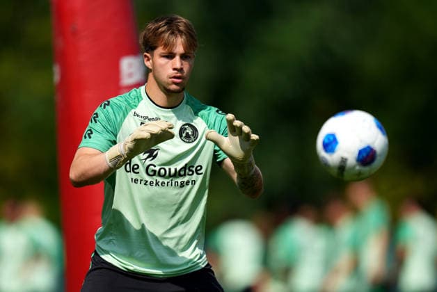 Training Sparta Rotterdam Rotterdam - Goalkeeper Rik Suur of Sparta Rotterdam during the a training in preperation of the 2026 2027 season. The training is set at Sportpark Nieuw-Terbregge on 6 July 2026 in Rotterdam, The Netherlands. (VK Sportphoto Yannick Verhoeven) Copyright: xYannickxVerhoevenx