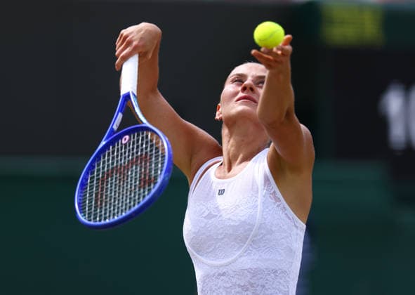Wimbledon Championships 2026, Day 8, AELTC Wimbledon, London, UK - 06 07 2026 Marta Kostyuk (UKR) serves during her fourth round match against Ashlyn Krueger (USA) in the 2026 Wimbledon Championships at the AELTC London London AELTC Wimbledon London GBR, UK NEWSPAPERS OUT Copyright: xMarkxGreenwoodx
